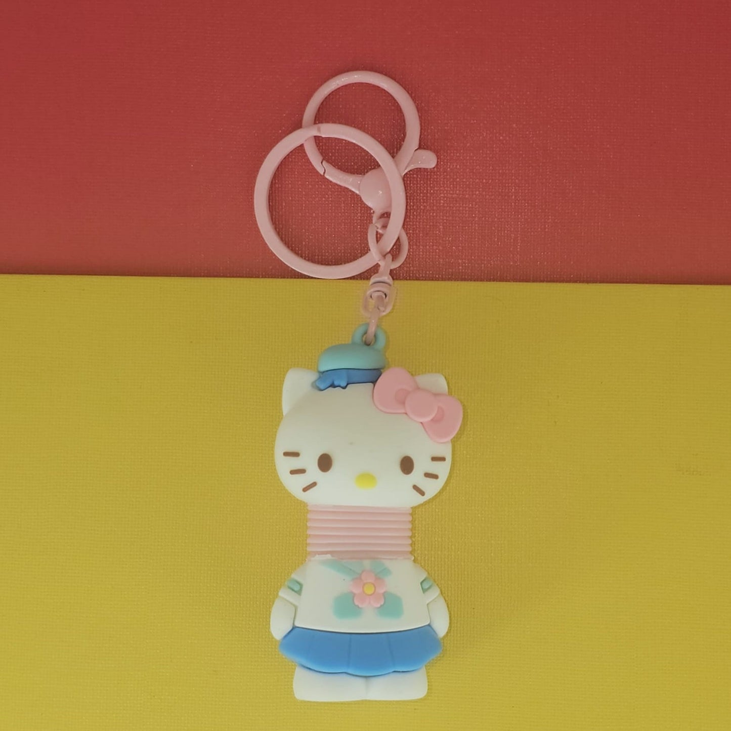 OTTAVO Expandable Neck Keychain |cartoon pull-out keychain| Super creative Cartoon toy, long neck Anime car keychain. (Hello Kitty Pink)